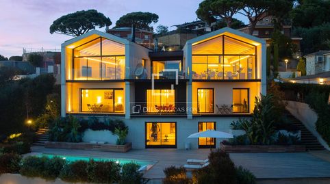 Impresionante villa con inmejorables vistas al mar y la montaña en venta en Cabrils, Barcelona