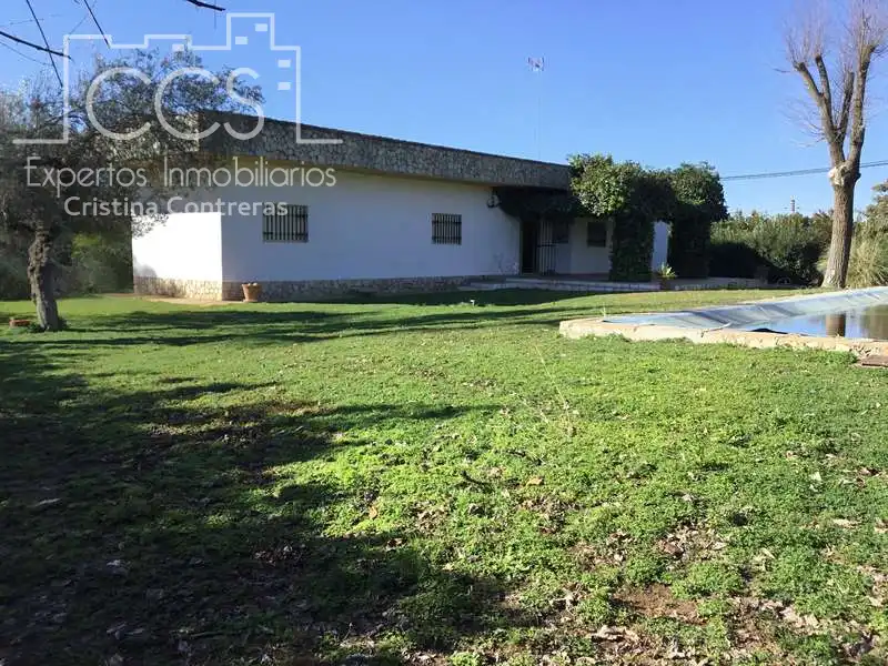 Chalet con piscina en venta en Sanlúcar la Mayor, imagen 6