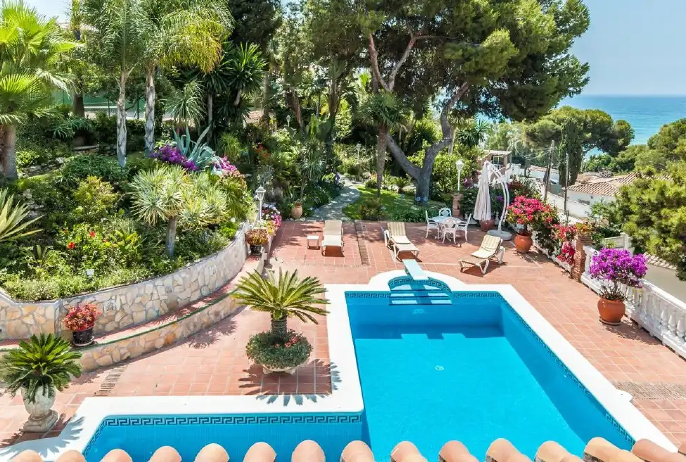 Piscina de Casa o chalet en venta en Vélez-Málaga con Aire acondicionado, Jardín privado y Terraza