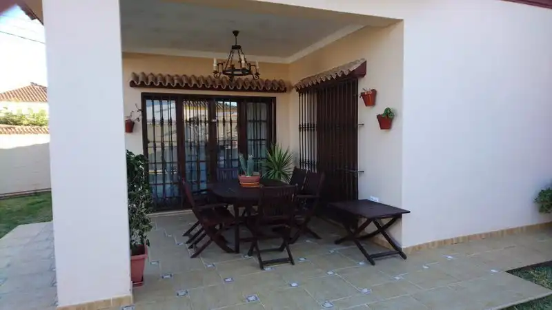 Terrassa de Casa o xalet en venda en Chiclana de la Frontera amb Aire condicionat, Calefacció i Jardí privat