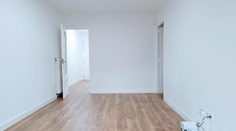 Photo 2 of Flat to rent in Boltaña, Entrevías, Madrid