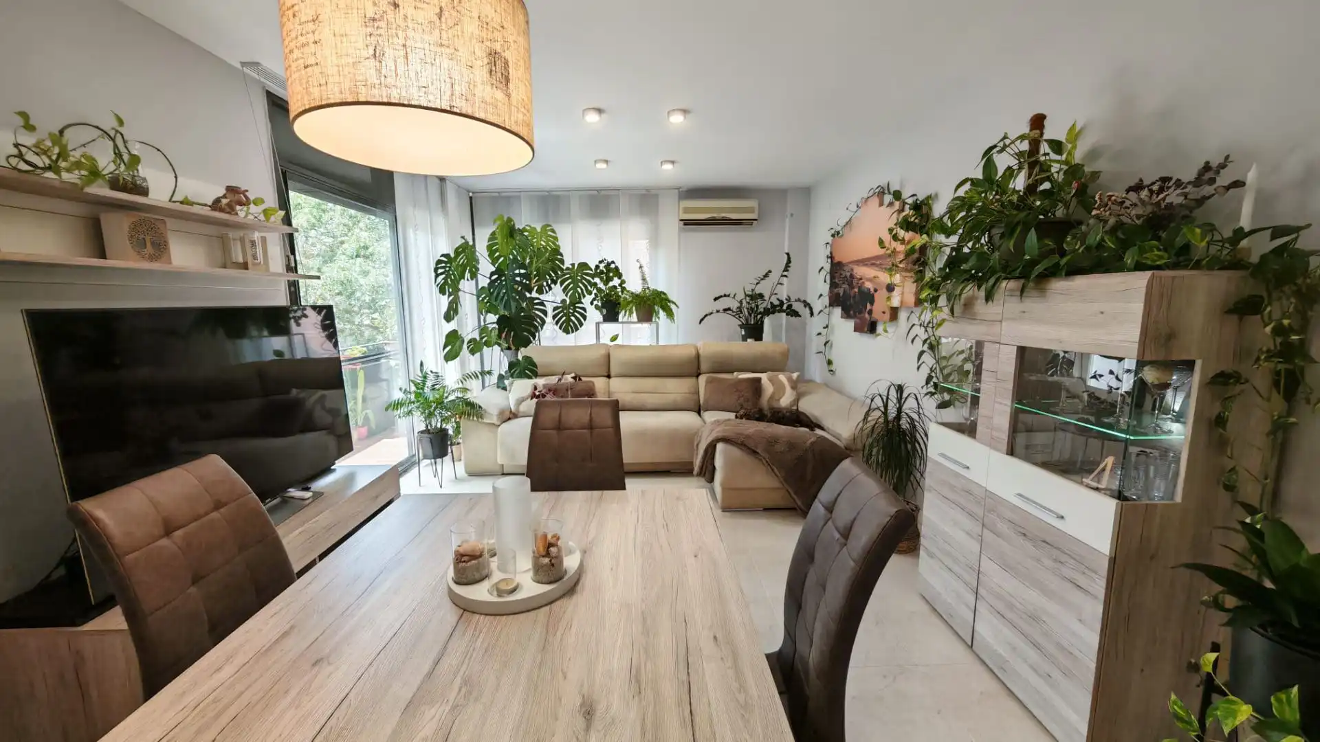 Sala de estar de Piso en venta en Canovelles con Aire acondicionado, Calefacción y Trastero