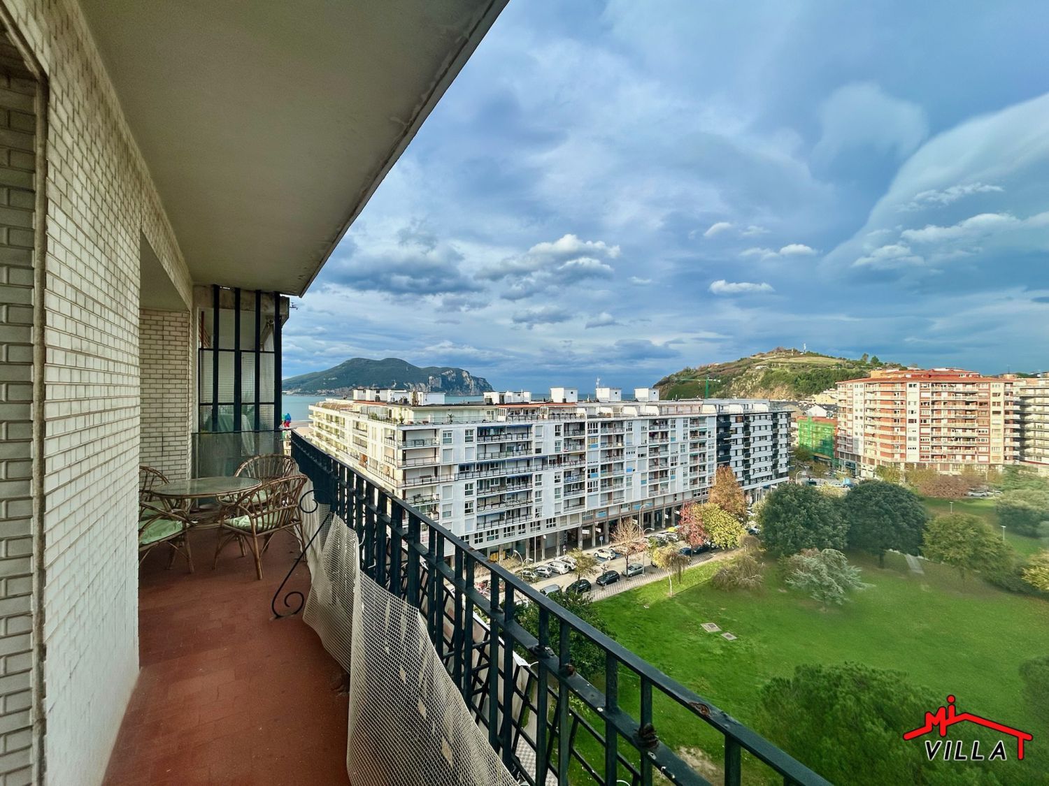 Exterior view of Flat for sale in Laredo  with Terrace and Balcony