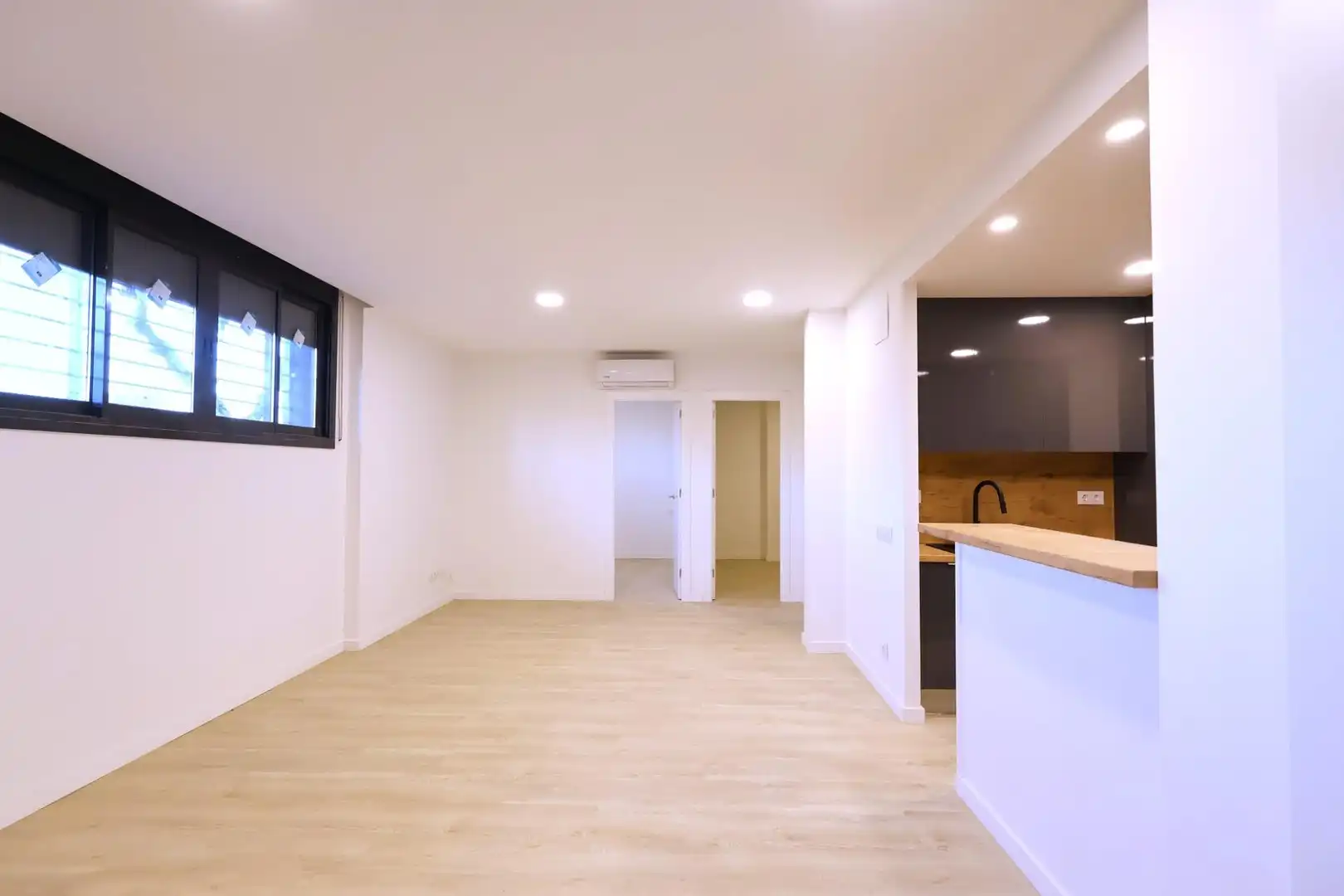 Planta baja en venta en Vilanova i la Geltrú con Parquet