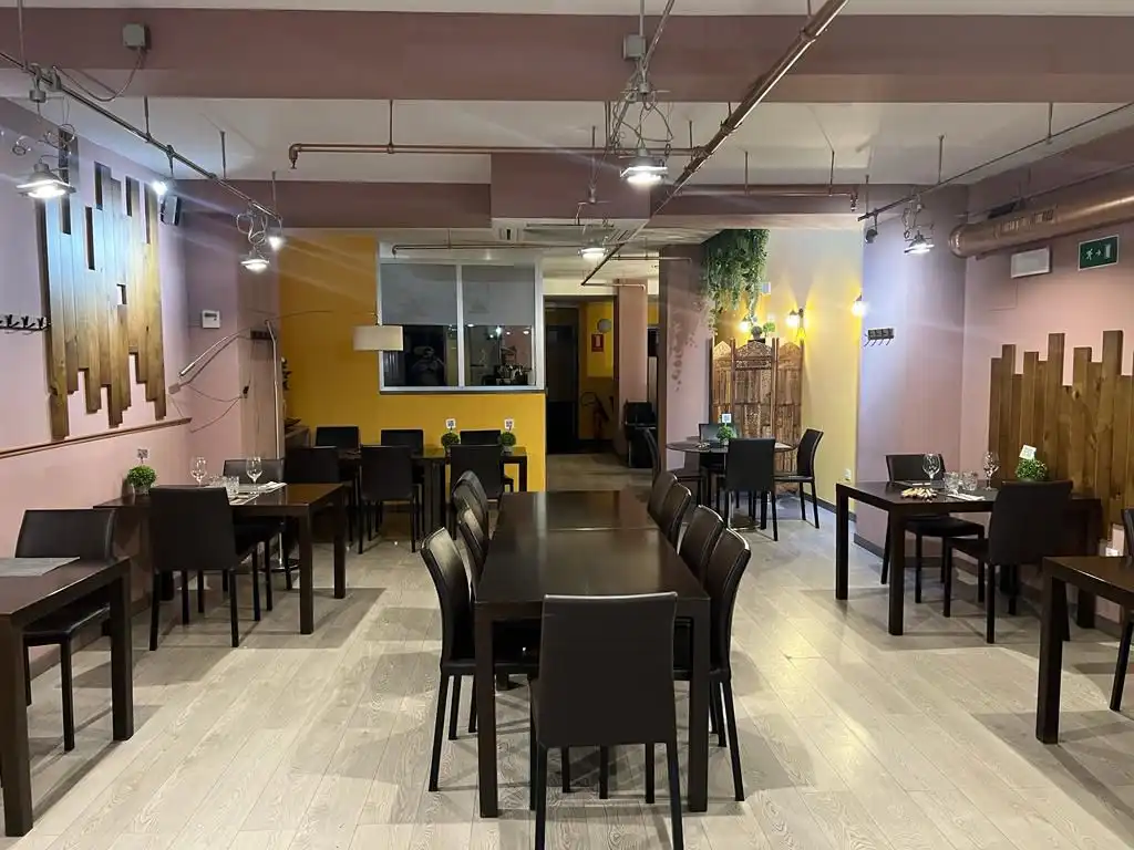 Local comercial en venda a Renueva 20, imagen 2