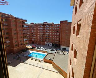 Piscina de Pis en venda en  Teruel Capital amb Calefacció, Terrassa i Piscina comunitària