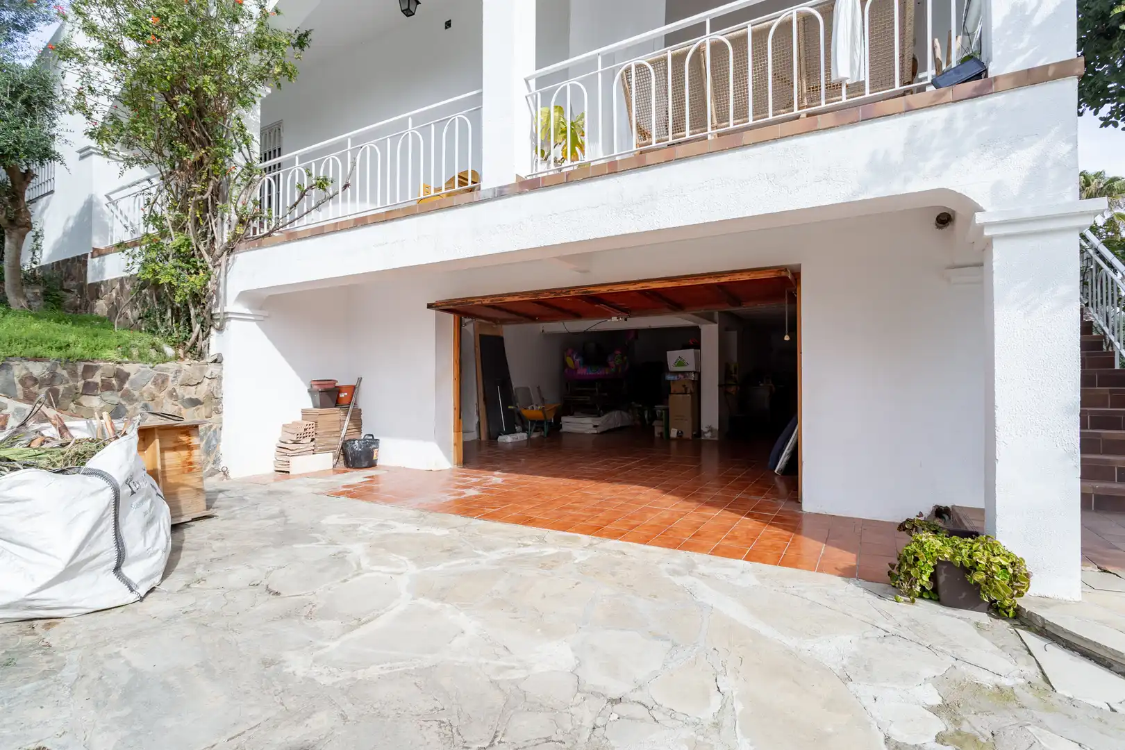 Vista exterior de Casa o xalet en venda en Cunit amb Aire condicionat, Calefacció i Jardí privat