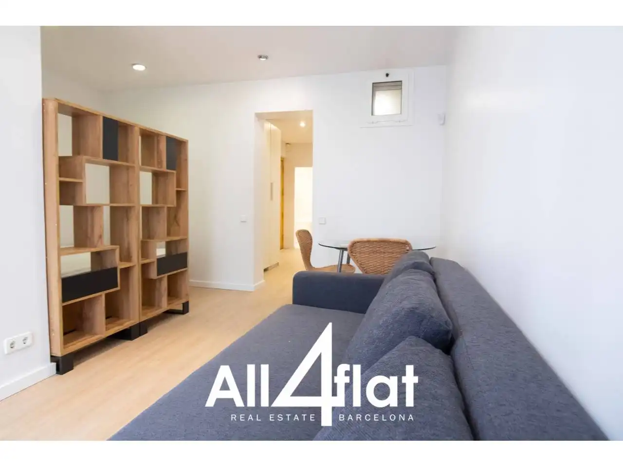 Schlafzimmer von Wohnung zur Miete in Barcelona mit Klimaanlage, Parkett und Möbliert