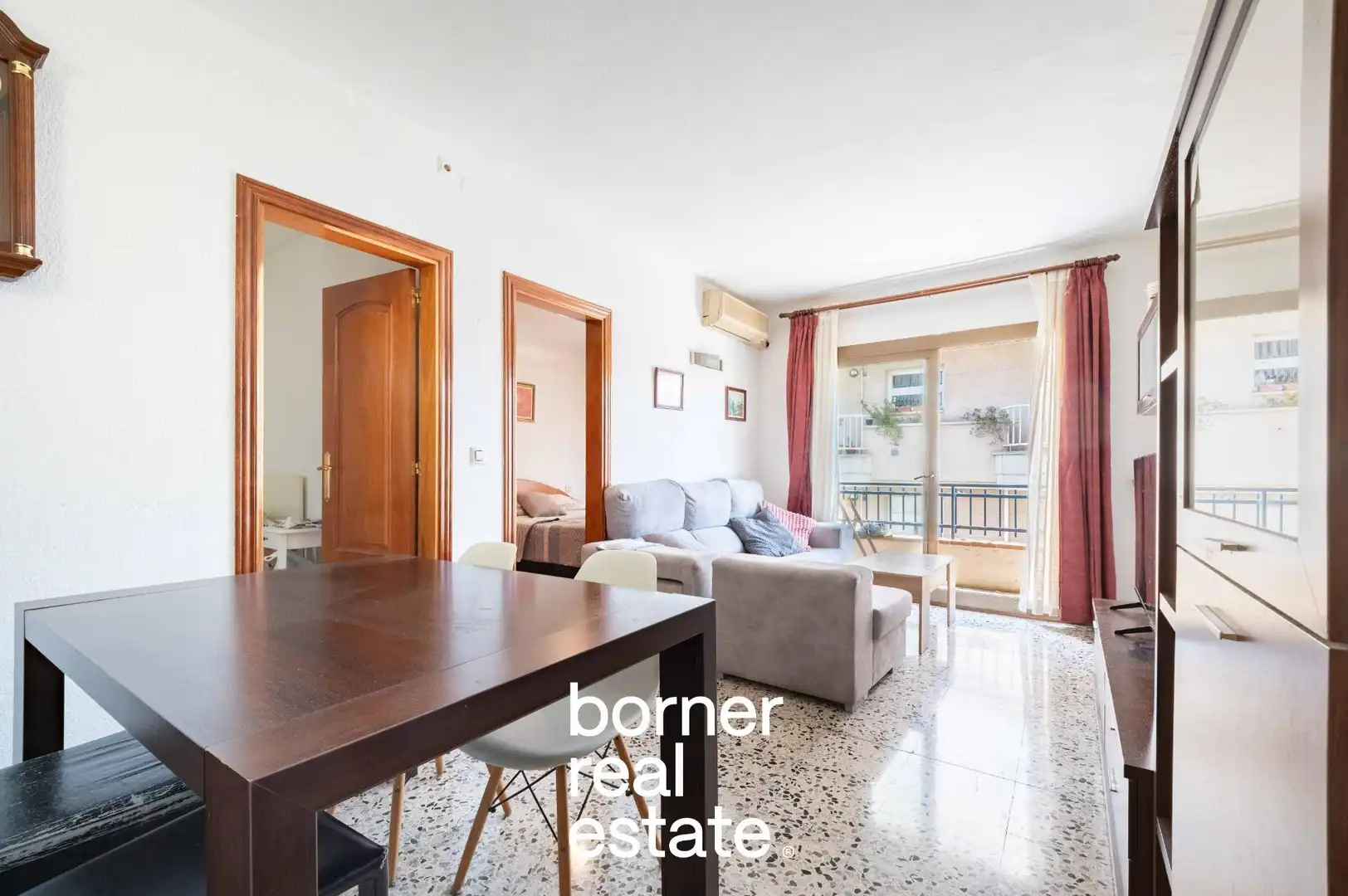Vista exterior de Piso en venta en Sant Cugat del Vallès con Calefacción y Balcón