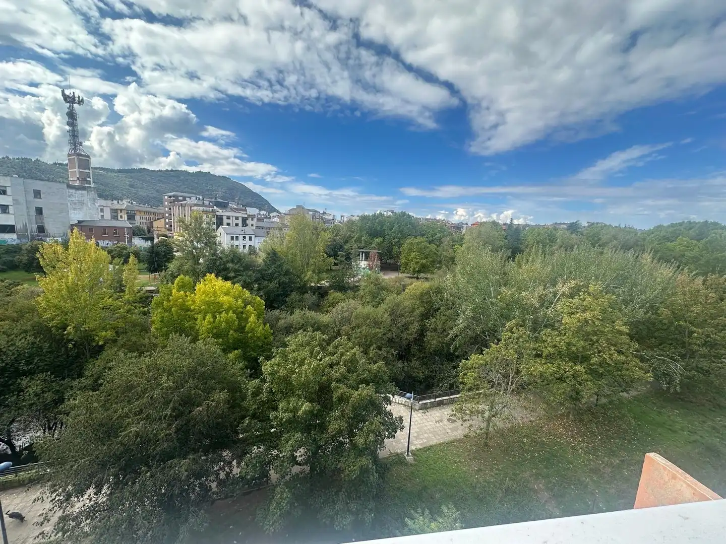 Flat with lift for sale in Zona Alta