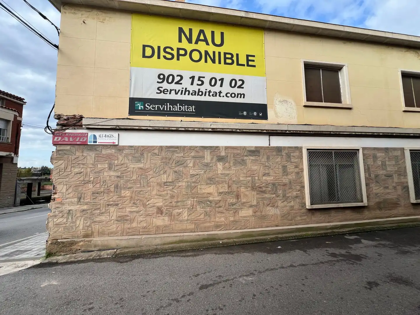 Vista exterior de Nave industrial en venta en Navarcles con Alarma