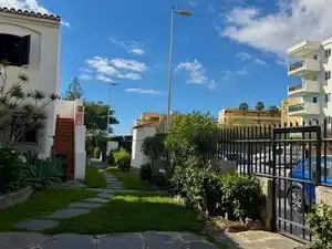 Vista exterior de Àtic de lloguer en San Bartolomé de Tirajana amb Moblat i Piscina comunitària