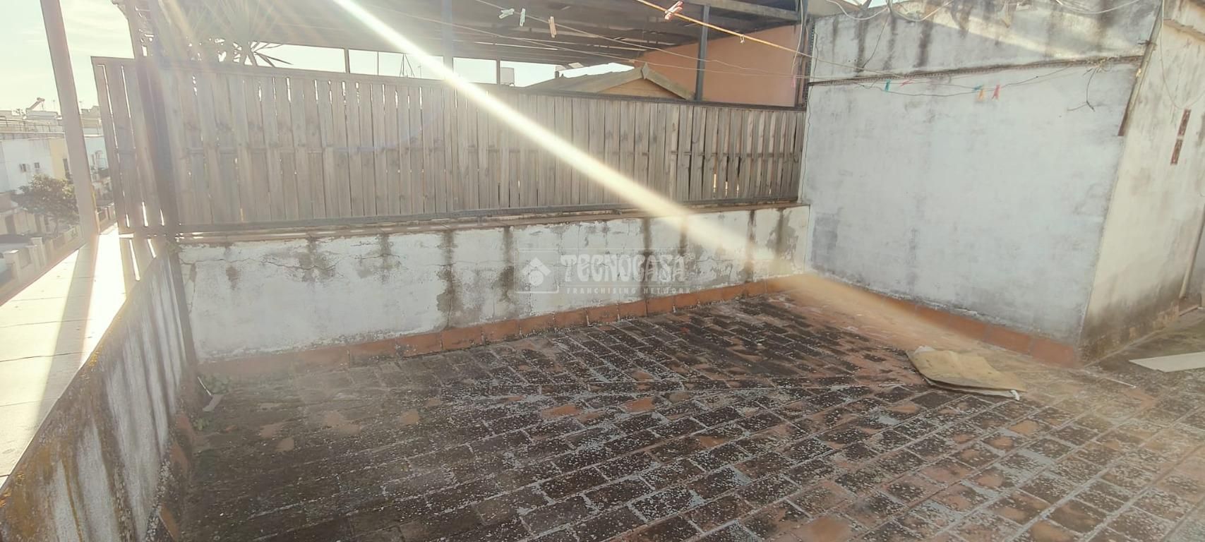 Casa adosada en venda en La Rinconada amb Aire condicionat