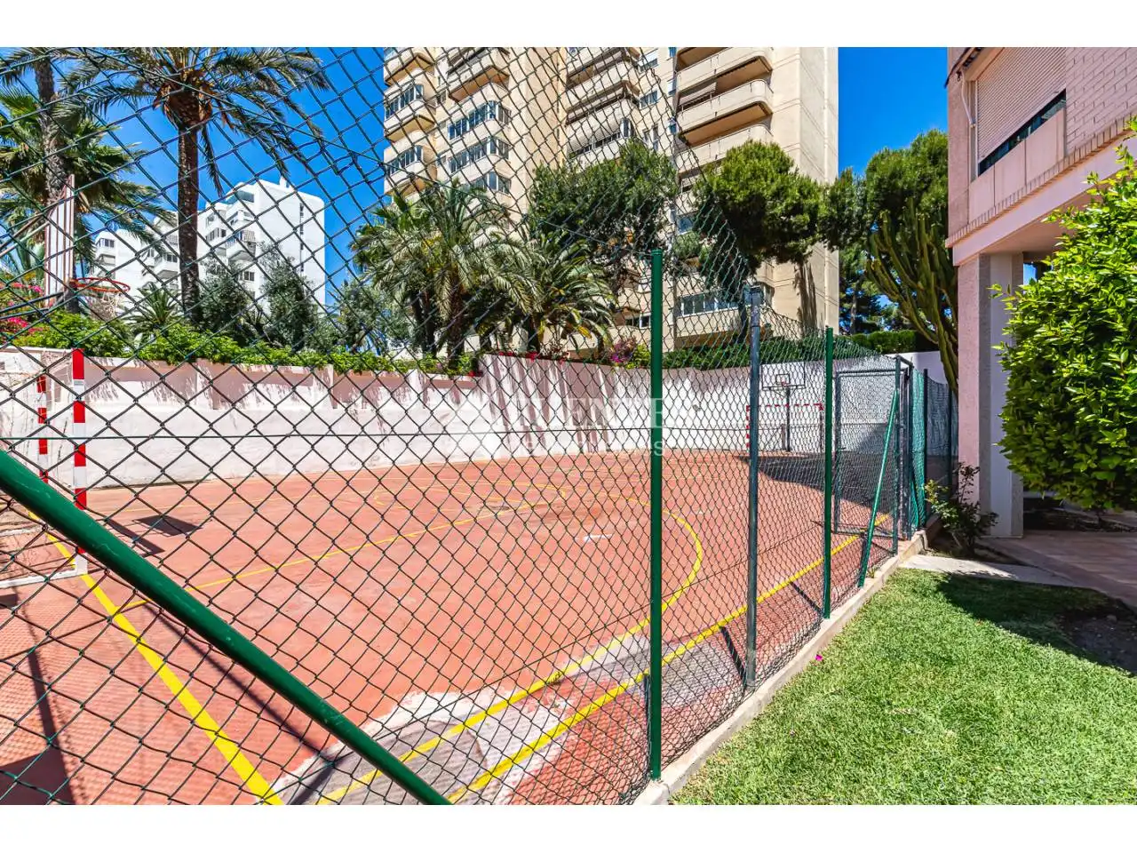 Exterior view of Apartments for sale in Alicante / Alacant  with Air Conditioner, Storage room and Community pool
