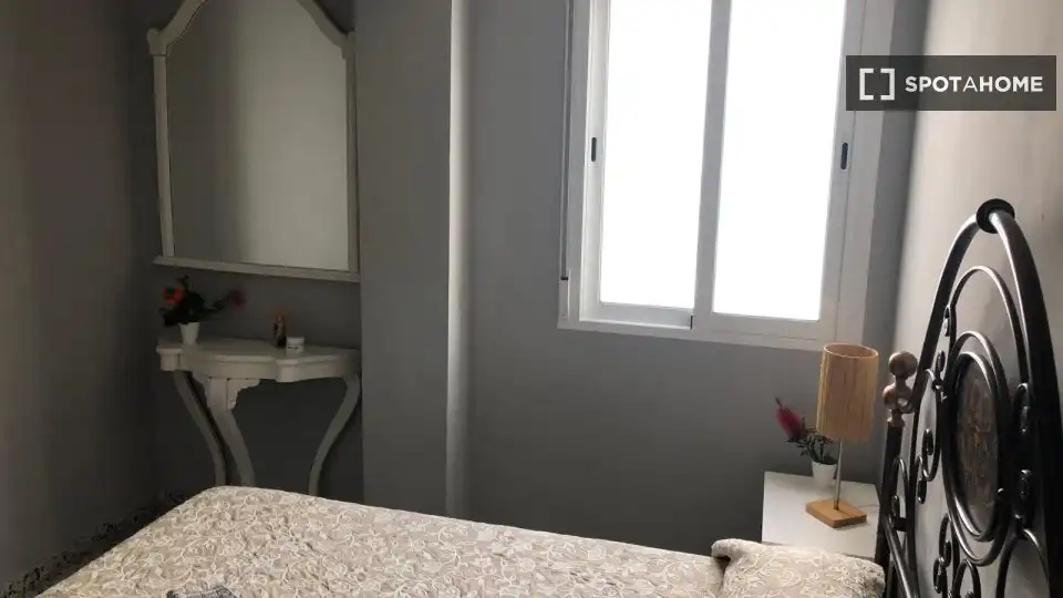 Schlafzimmer von Wohnung zur Miete in Gandia mit Klimaanlage, Heizung und Möbliert