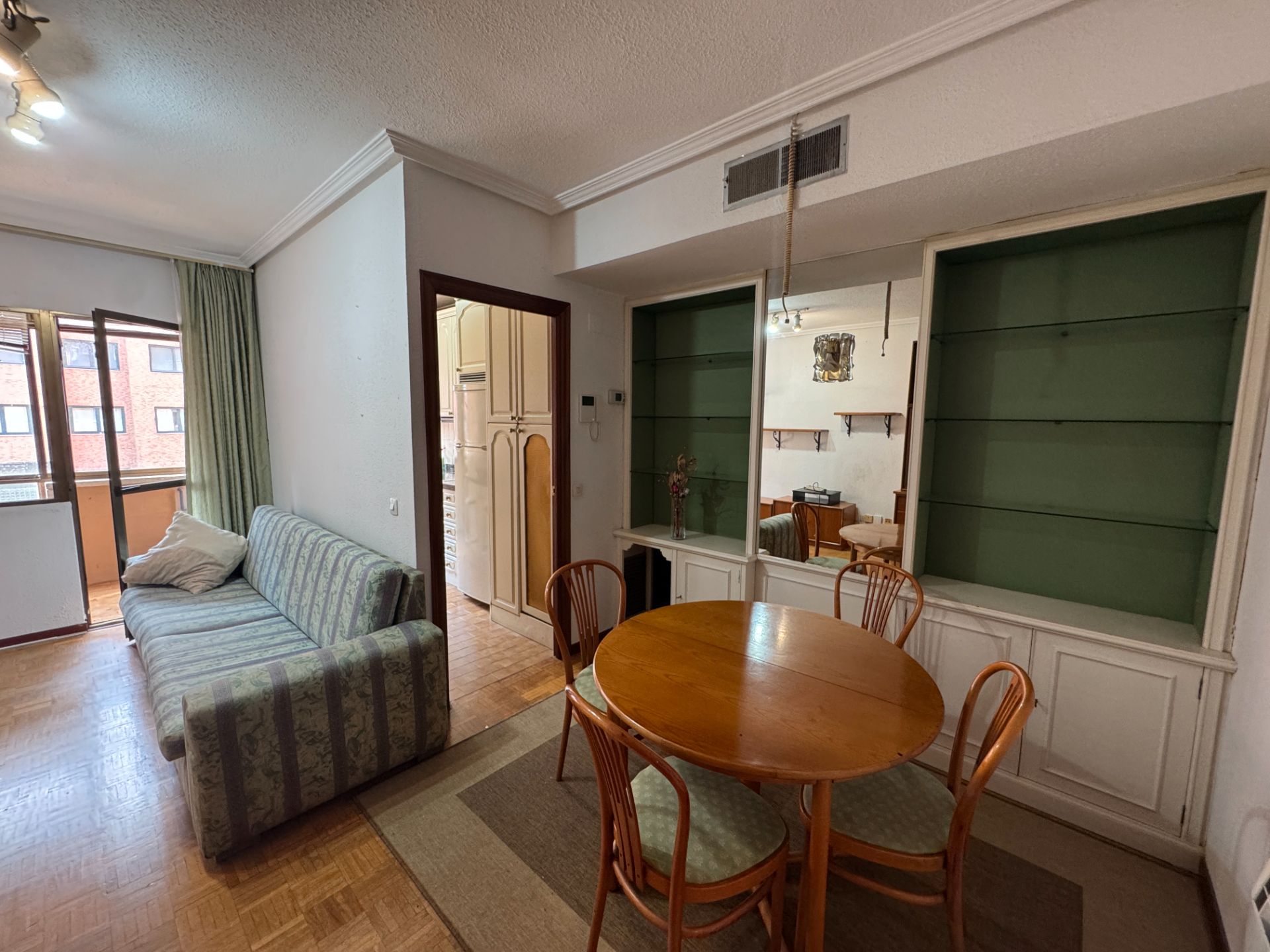 Living room of Apartment for sale in Oviedo   with Heating, Parquet flooring and Terrace