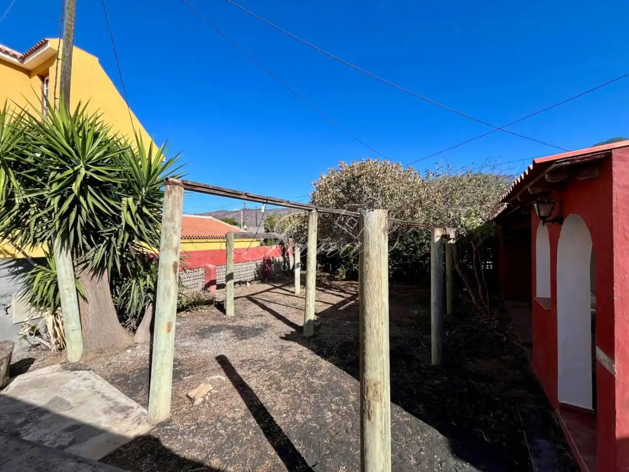 Vista exterior de Casa o xalet en venda en Los Llanos de Aridane amb Jardí privat i Terrassa