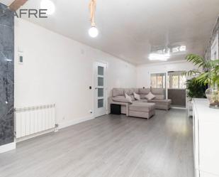 Sala d'estar de Pis en venda en  Madrid Capital amb Aire condicionat, Calefacció i Parquet
