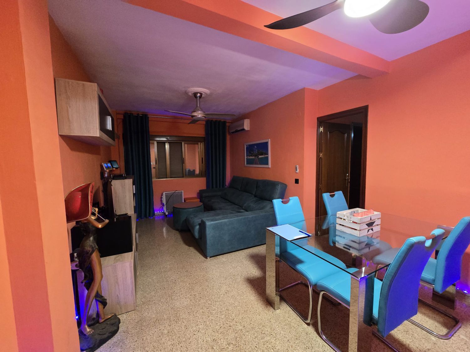 Sala d'estar de Pis en venda en Alcalá de Guadaira amb Aire condicionat