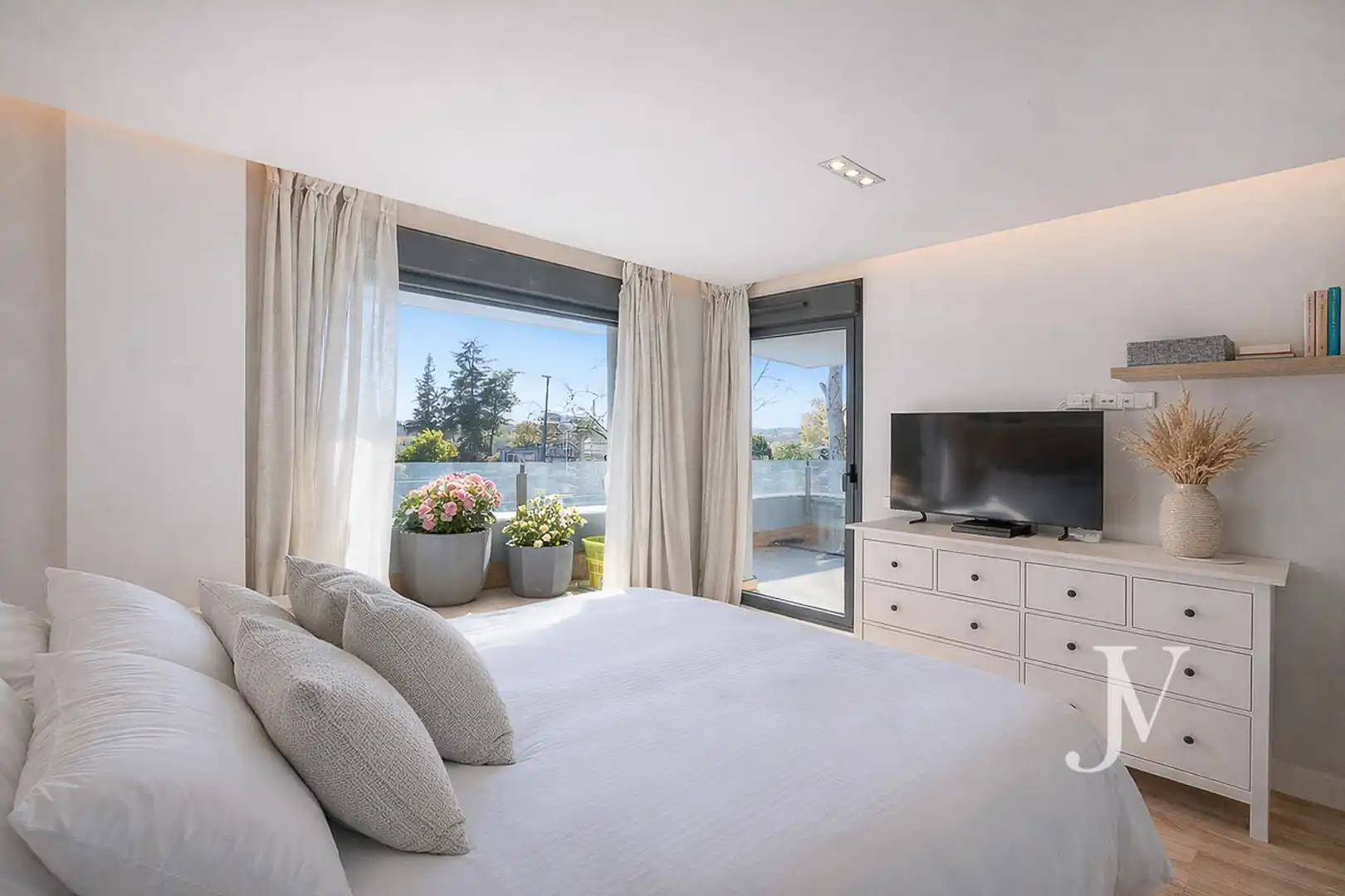 Habitación de Piso en venta en Majadahonda con Aire acondicionado, Calefacción y Jardín privado