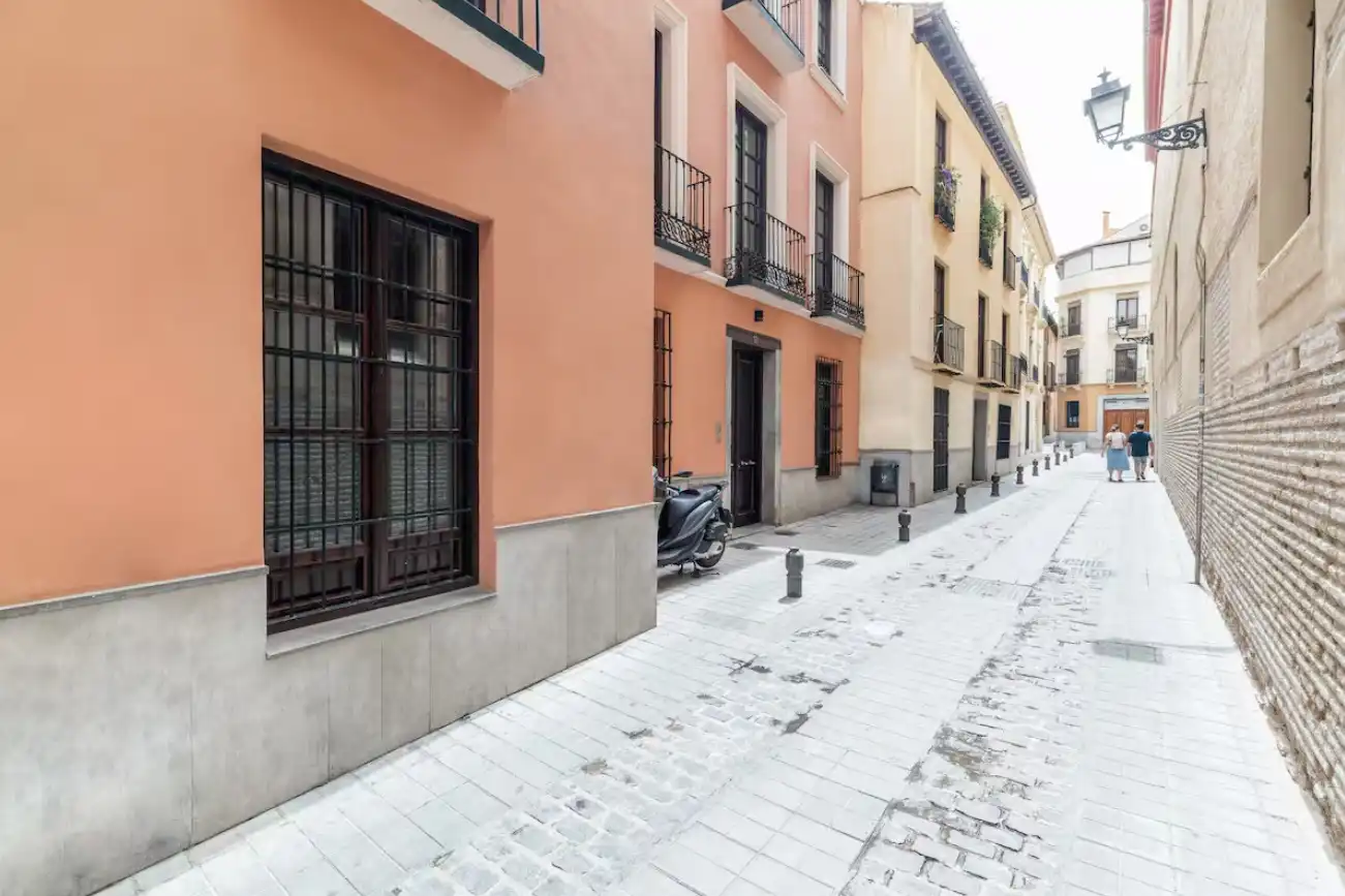 Vista exterior de Apartament de lloguer en Granada amb Aire condicionat, Calefacció i Parquet