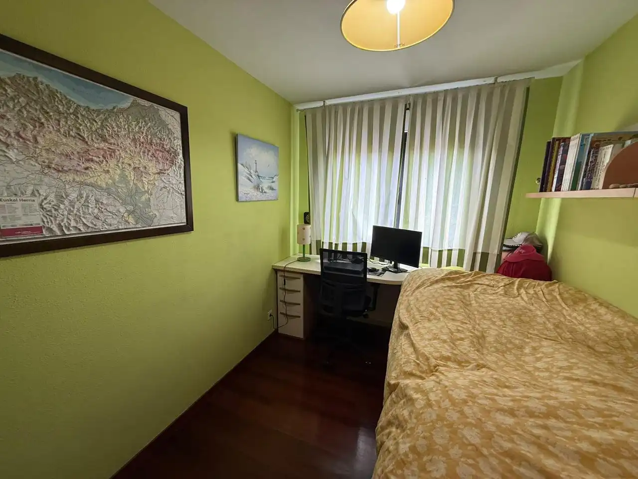 Bedroom of Flat for sale in Castro-Urdiales  with Heating, Furnished and Community pool