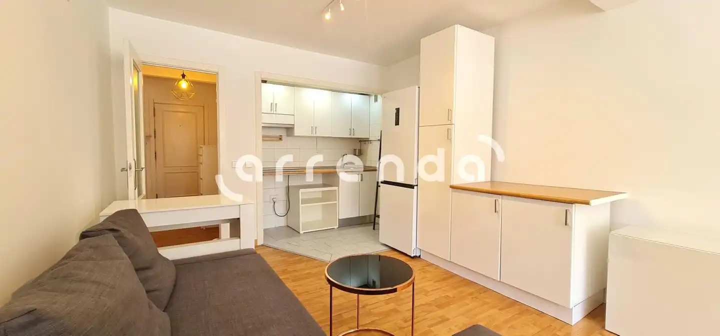 Exterior view of Study for rent in Madrid  with Air Conditioner and Furnished