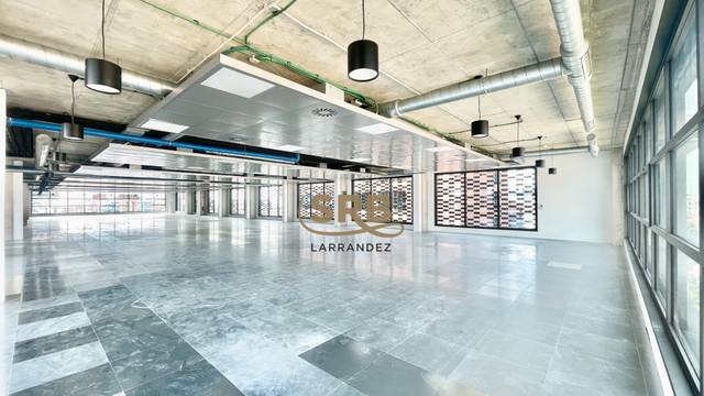 Oficina en Alquiler en Carrer de Llull en El Poblenou