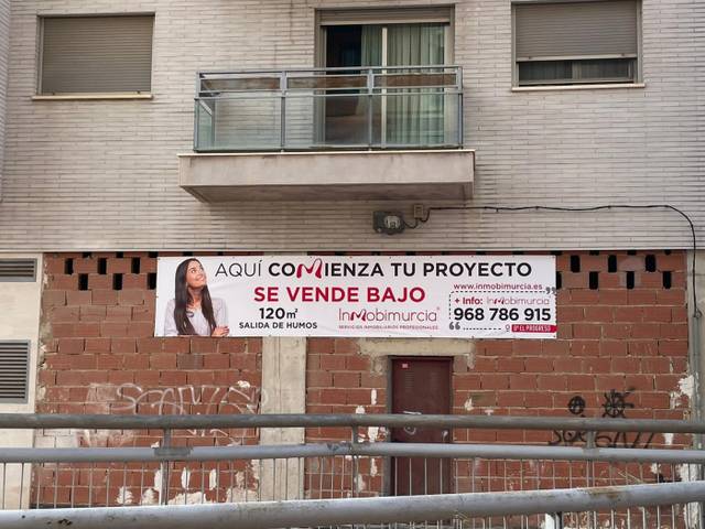 Local comercial en Venta en Calle Pedaneo Jose Marin Serna, 52 en Ronda Sur