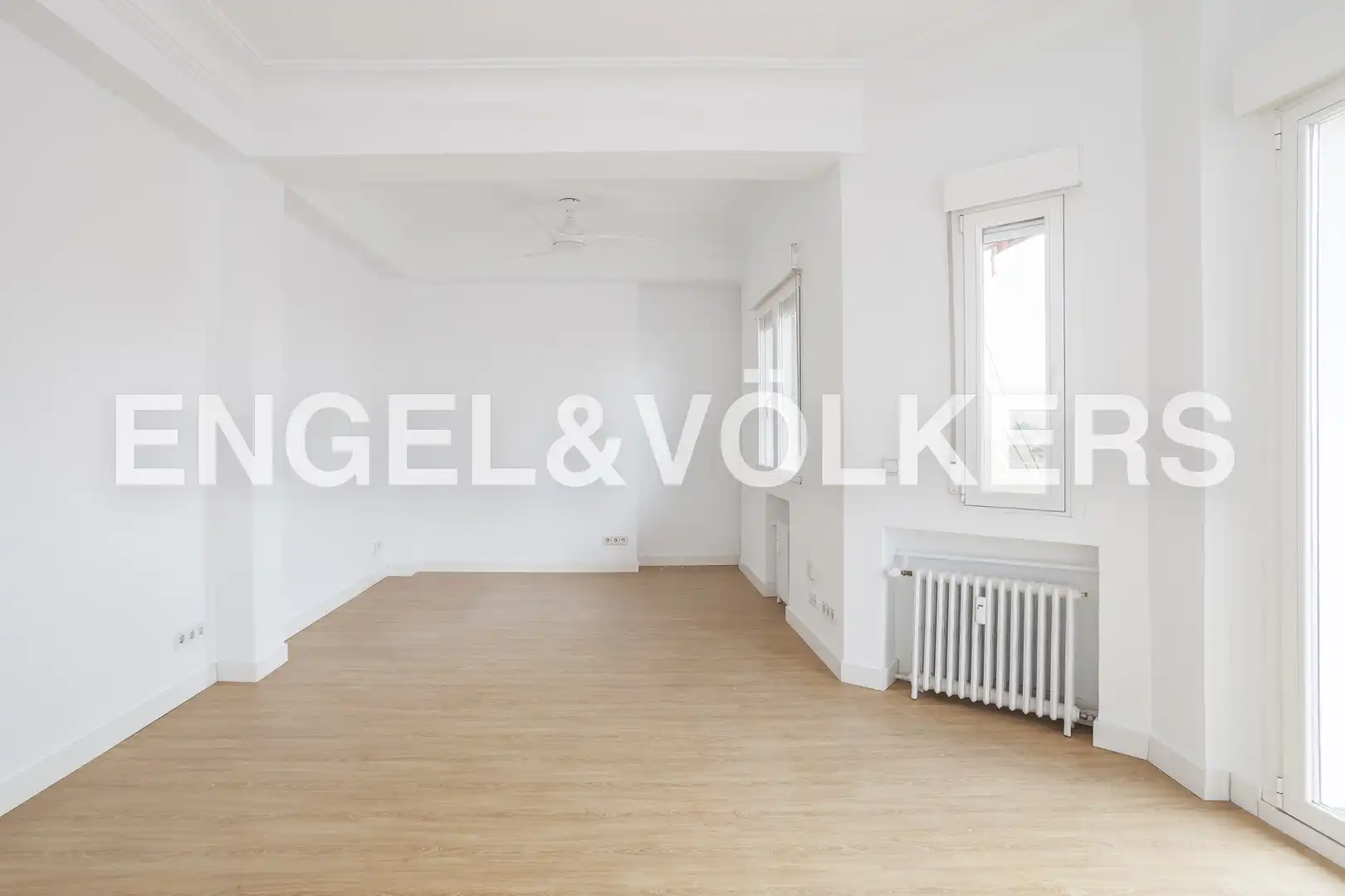 Living room of Flat for rent in Madrid  with Heating, Terrace and Balcony