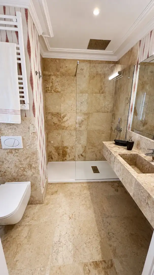 Baño de Piso en venta en Madrid con Aire acondicionado, Calefacción y Parquet