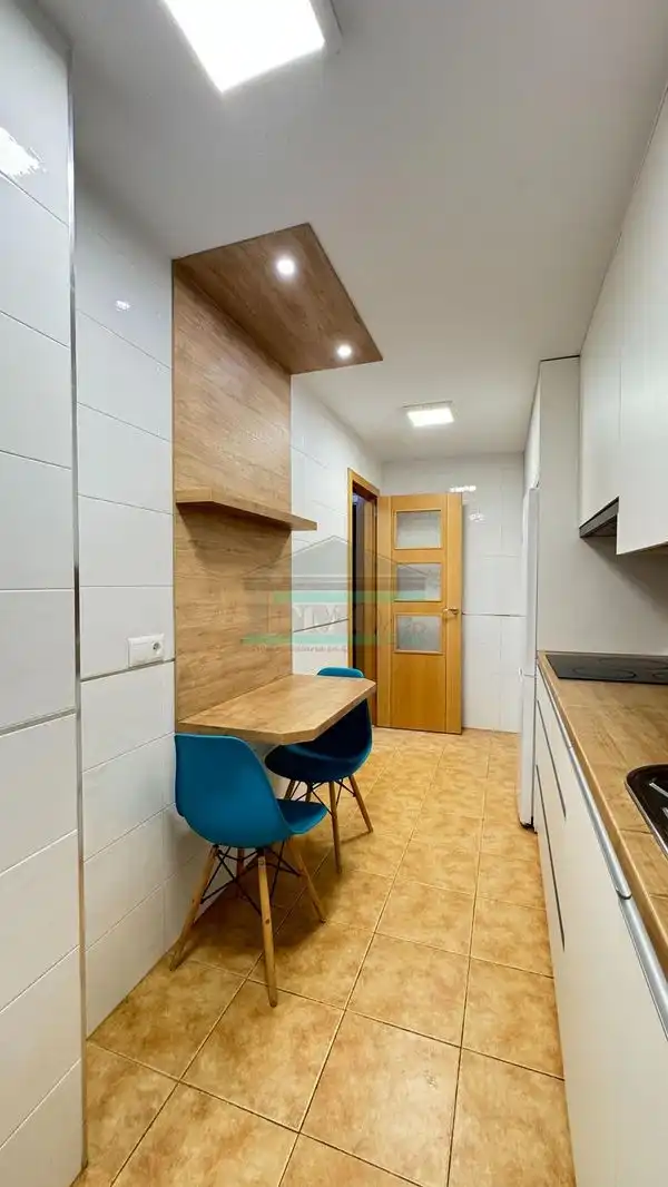 Kitchen of Flat for rent in Armilla  with Air Conditioner, Furnished and Oven