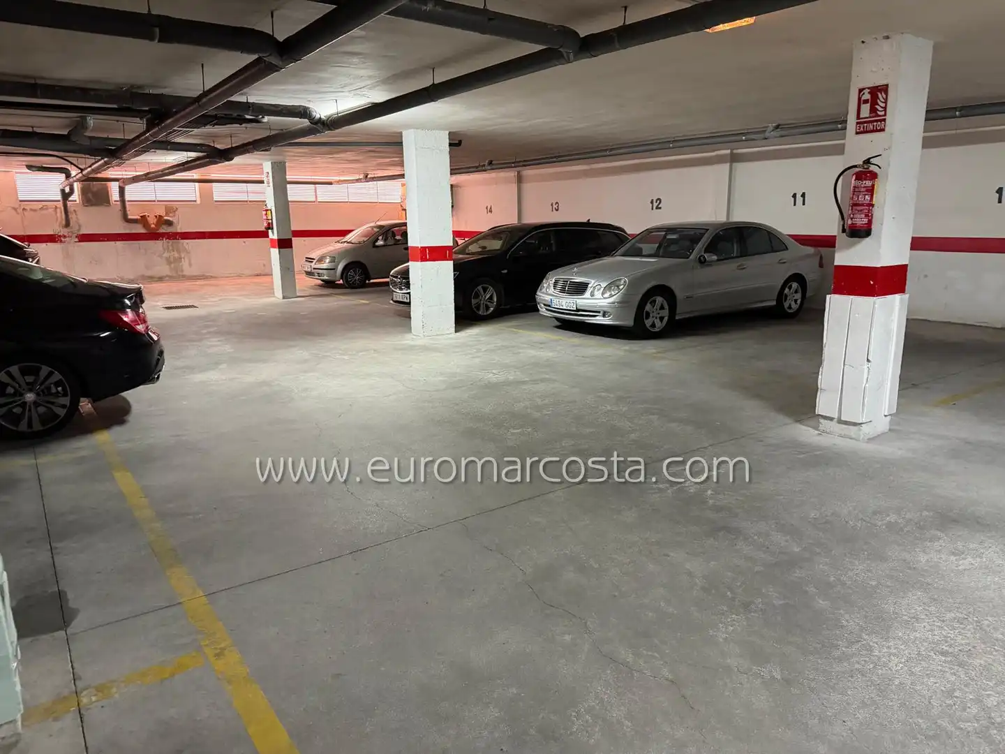 Parking of Flat for sale in Guardamar del Segura  with Air Conditioner, Heating and Terrace