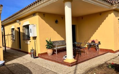 Vista exterior de Casa o xalet en venda en Chiclana de la Frontera