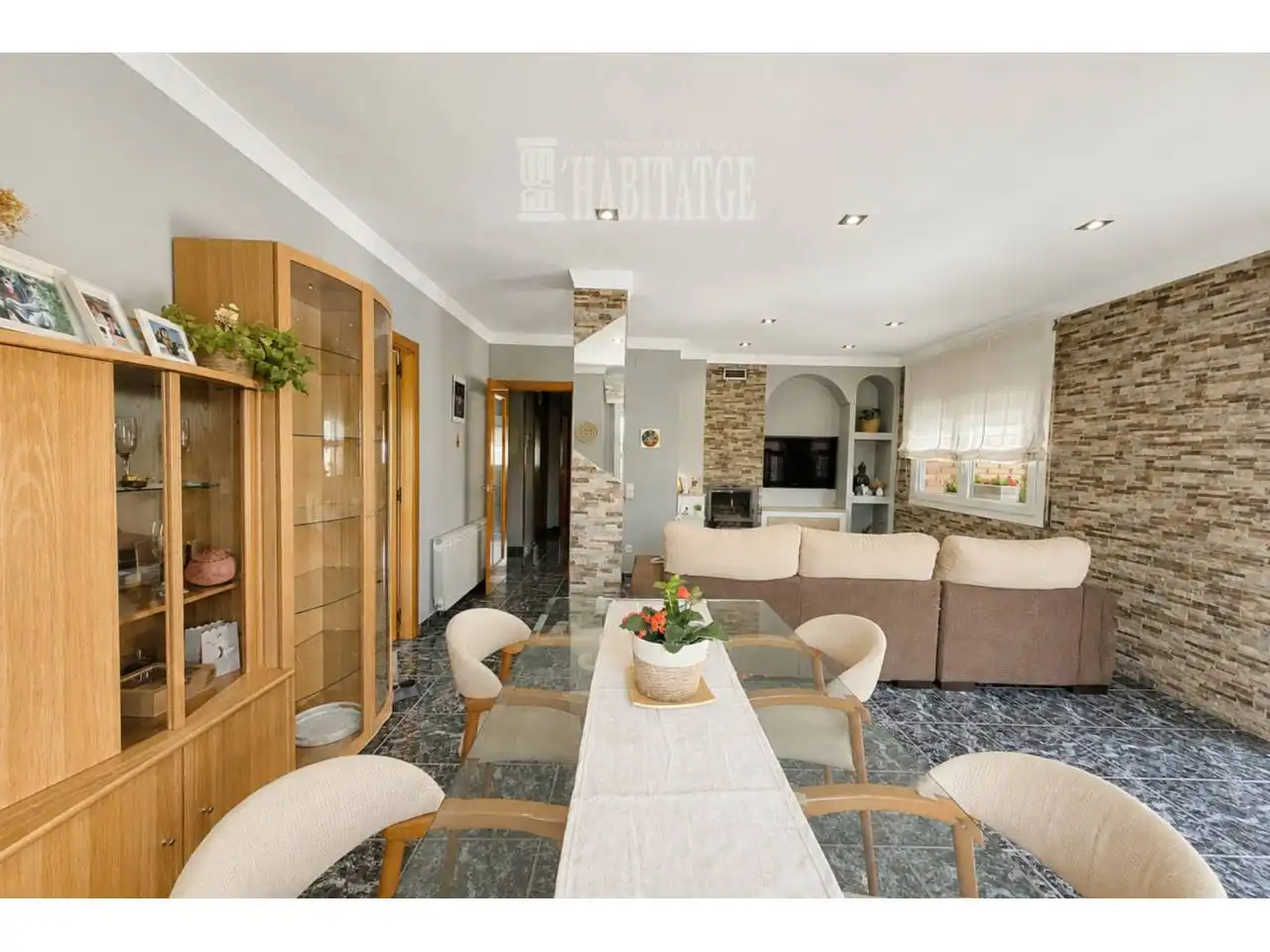 Sala de estar de Piso en venta en Manlleu con Calefacción, Terraza y Balcón