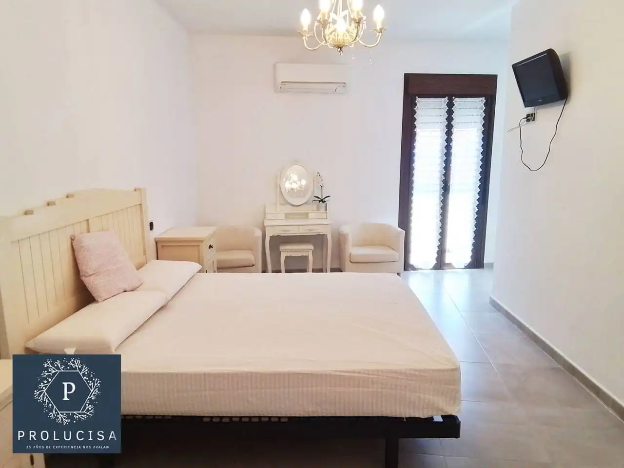 Bedroom of Flat for rent in Moraleja de Enmedio
