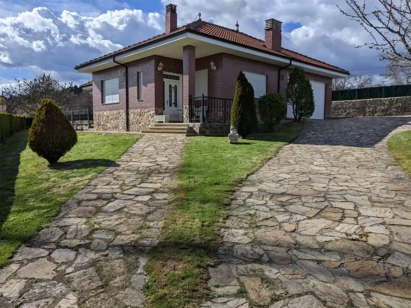 Vista exterior de Piso en venta en Quintana del Castillo con Jardín privado