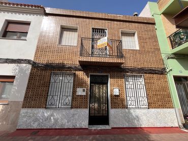 Casa en venta en Avenida Avenida Pintor Tarraso 181
