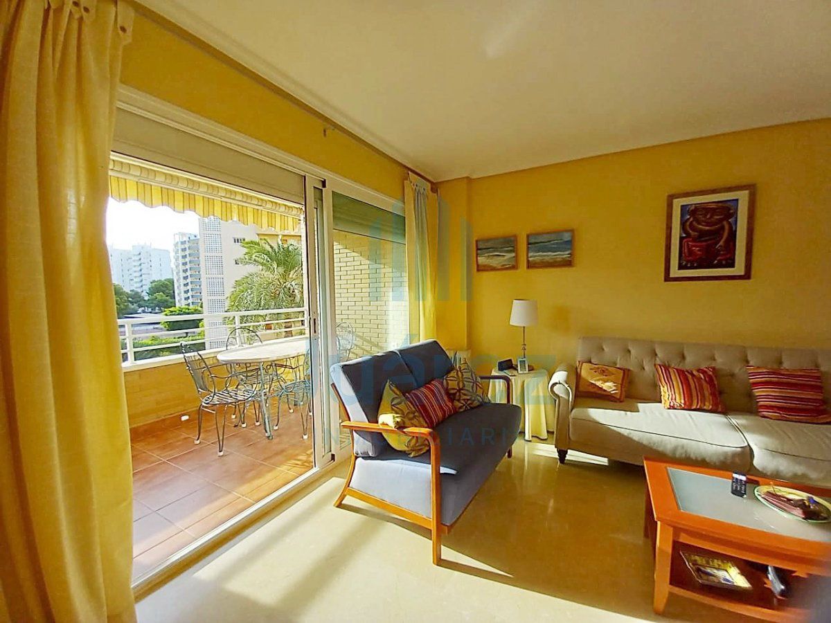 Habitación de Piso en venta en Alicante / Alacant con Aire acondicionado, Calefacción y Terraza