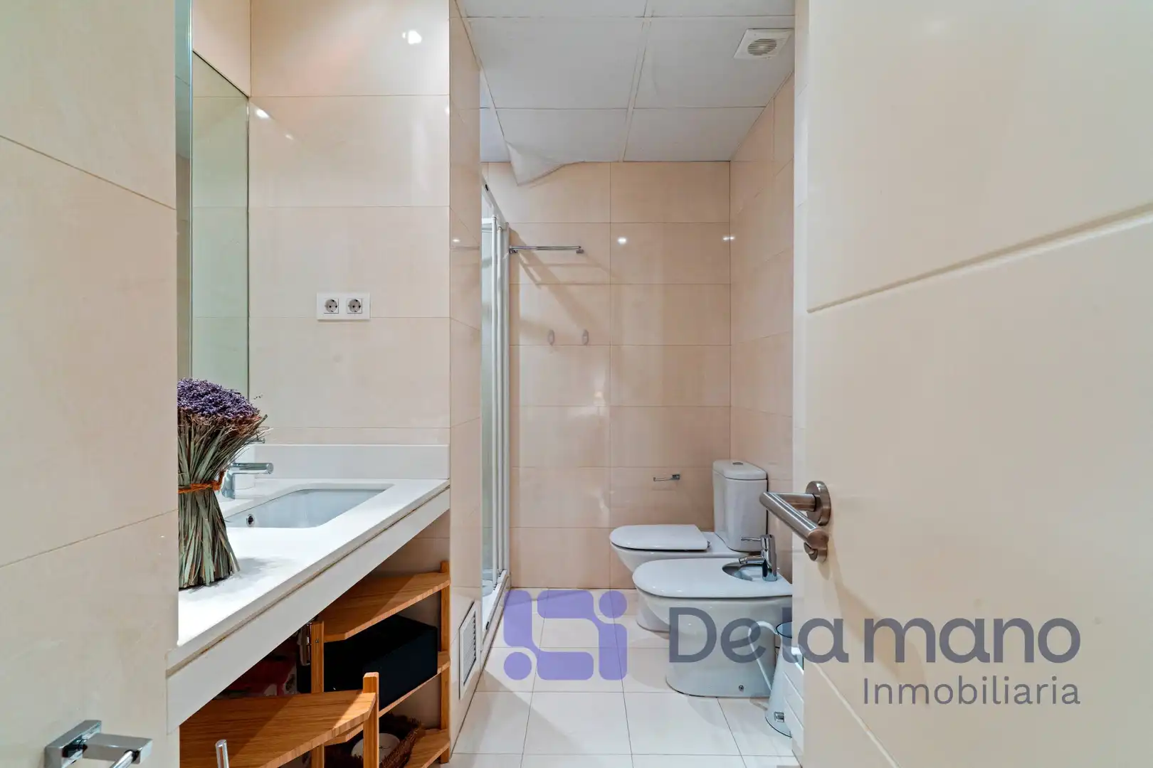 Baño de Piso de alquiler en Madrid con Aire acondicionado, Calefacción y Trastero