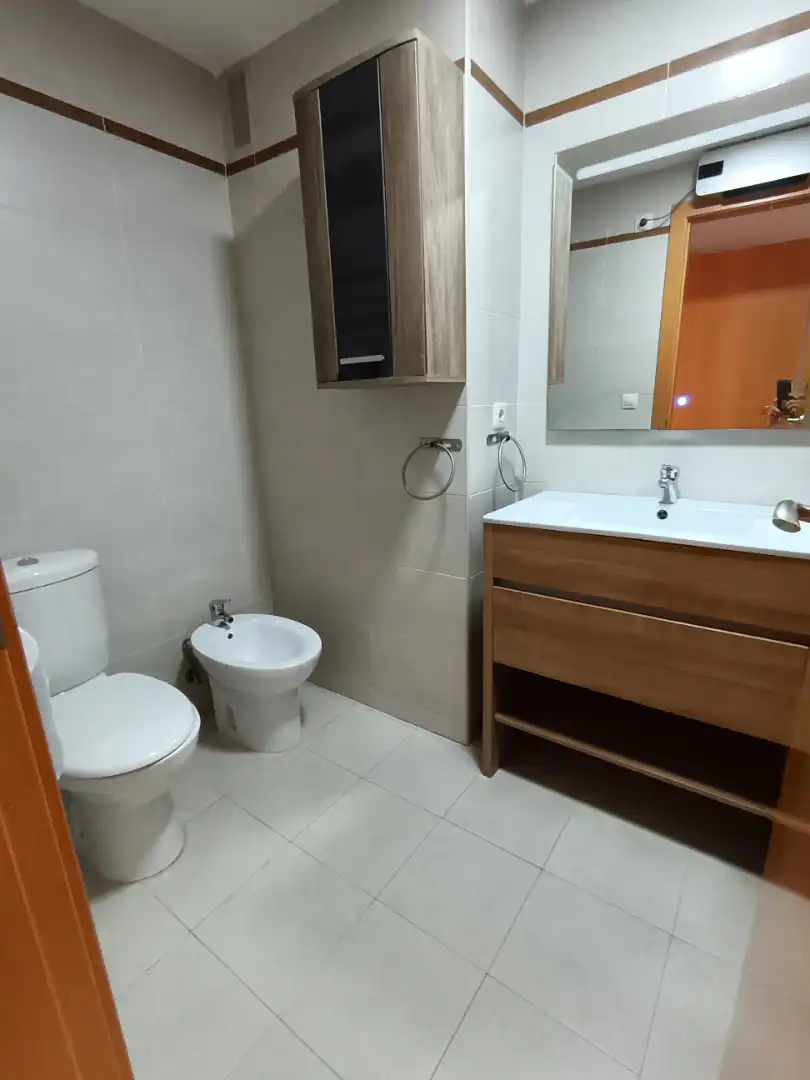 Baño de Piso en venta en Almazora / Almassora con Aire acondicionado, Calefacción y Trastero