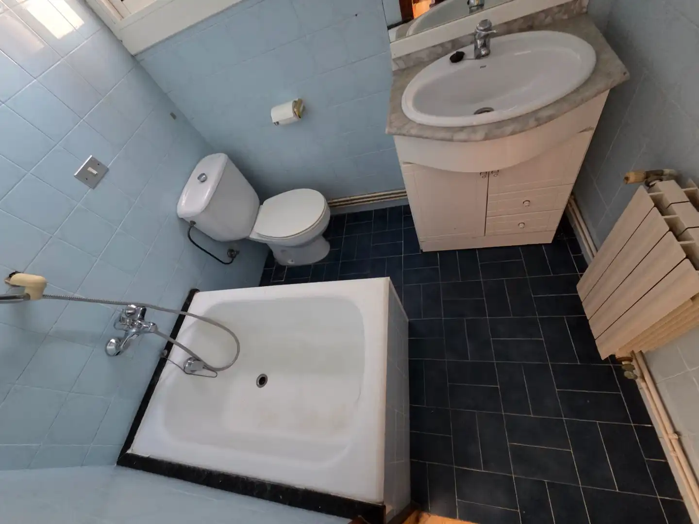 Baño de Casa adosada en venta en Sant Sadurní d'Anoia con Aire acondicionado, Calefacción y Balcón