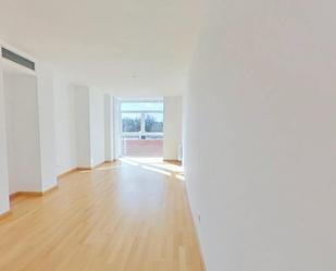 Sala d'estar de Pis en venda en  Madrid Capital amb Traster, Piscina i Forn