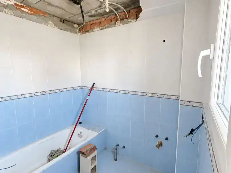 Bany de Pis en venda en Burguillos