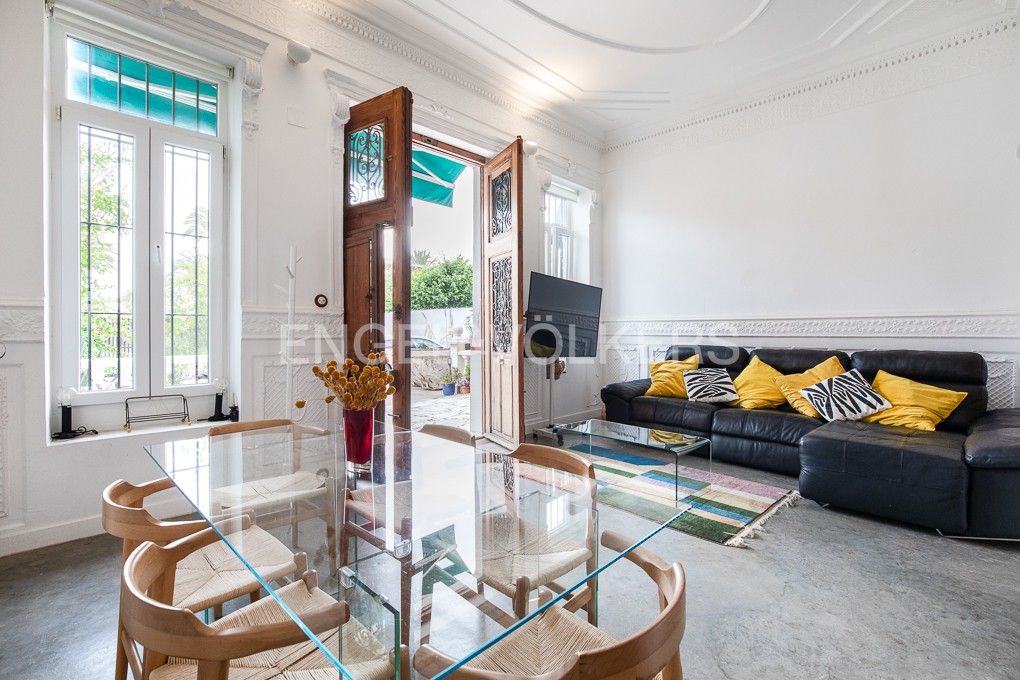 Vista exterior de Casa adosada de lloguer en  Valencia Capital amb Aire condicionat, Calefacció i Jardí privat