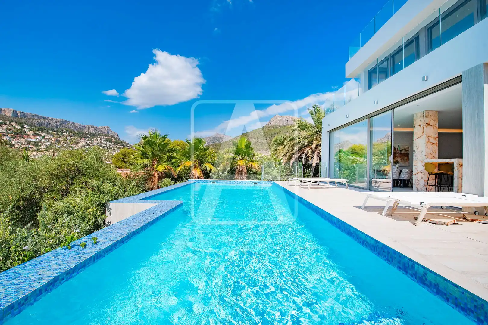 Vista exterior de Casa o xalet en venda en Calpe / Calp amb Aire condicionat, Jardí privat i Terrassa