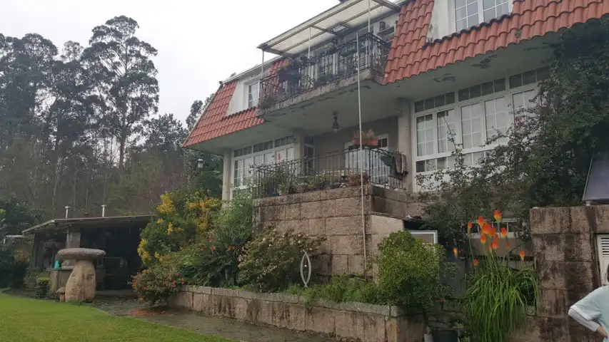 Vista exterior de Casa o chalet en venta en Pontevedra Capital  con Calefacción, Jardín privado y Terraza