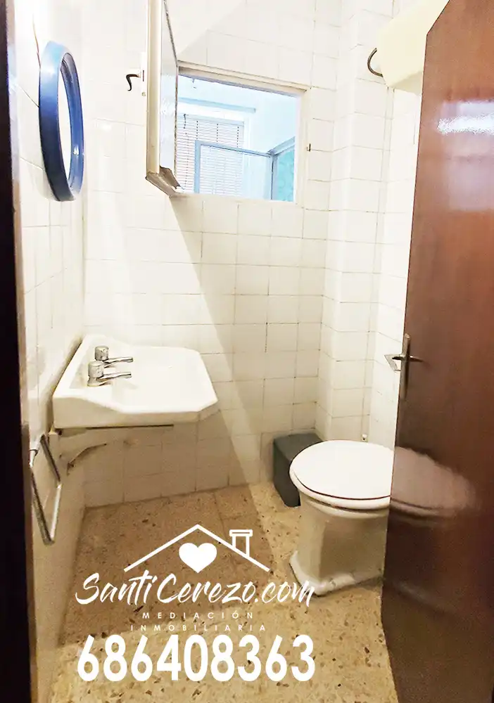 Bathroom of Flat for sale in Montilla  with Terrace