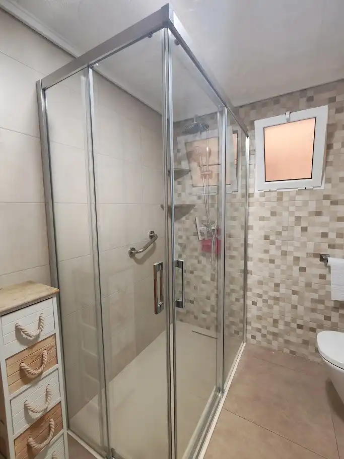 Bathroom of Flat for sale in Elche / Elx  with Air Conditioner