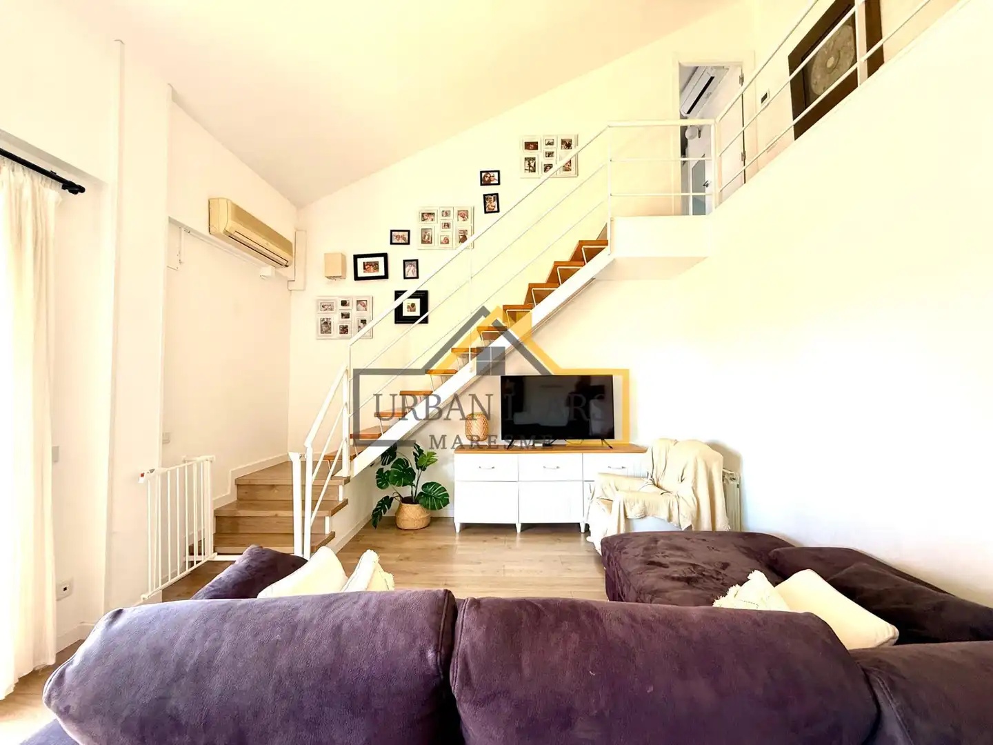 Sala de estar de Ático en venta en Mataró con Aire acondicionado, Calefacción y Parquet